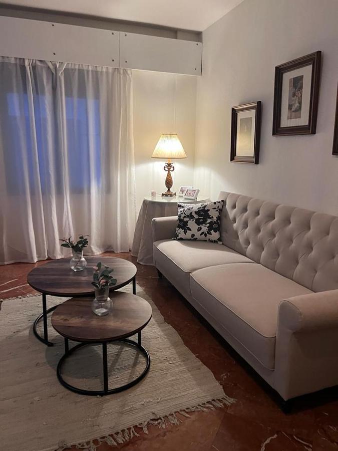 Apartamento Turistico R. Gonzalez Abreu Seville Exterior photo