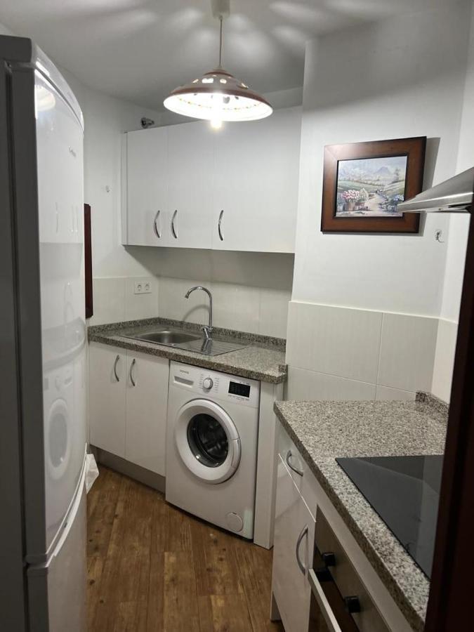 Apartamento Turistico R. Gonzalez Abreu Seville Exterior photo